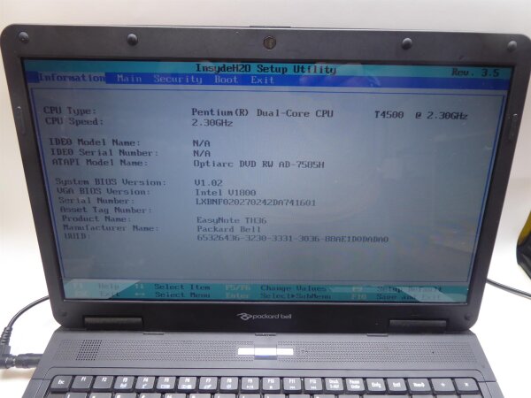 Packard Bell EasyNote TH NoteBook mit Speicher Akku ohne HDD und Netzteil geht an