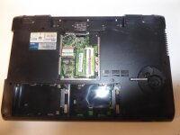 Asus N71JA NoteBook mit Speicher ohne Akku HDD und Netzteil geht an
