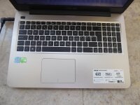 Asus R558U  I5-7200 8GB RAM  128GB SSD / 15,6"  Full HD LED Display