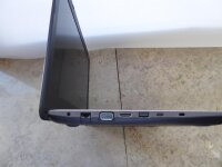Asus R558U  I5-7200 8GB RAM  128GB SSD / 15,6"  Full HD LED Display