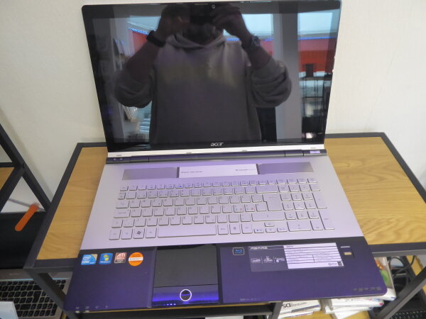 Acer Aspire 8943G Notebook i5 450M 8GB - 256GB SSD