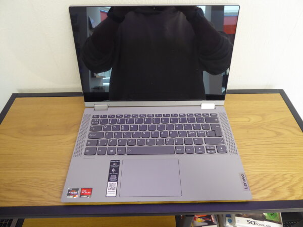 Lenovo Flex 14RAE05 Büro Notebook AMD Ryzen 3 4300U 8GB - 256GB SSD