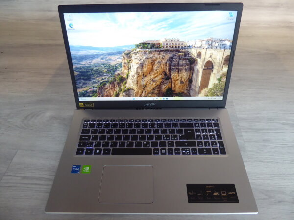 Acer Aspire A517-52G 17.3" , i5-1135G7 16GB 512GB SSD, Nvidia