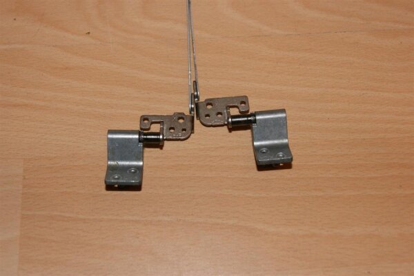 TOSHIBA Satellite L300-1CM Displayscharniere + Leisten L+R 6053B0326701 #2013
