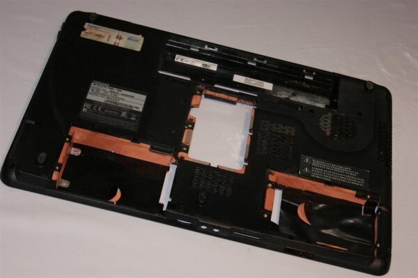 Toshiba Satellite P300-1BN Gehäuse Unterteil Schale ZYE3ABD3BA0IF0080806 #3481